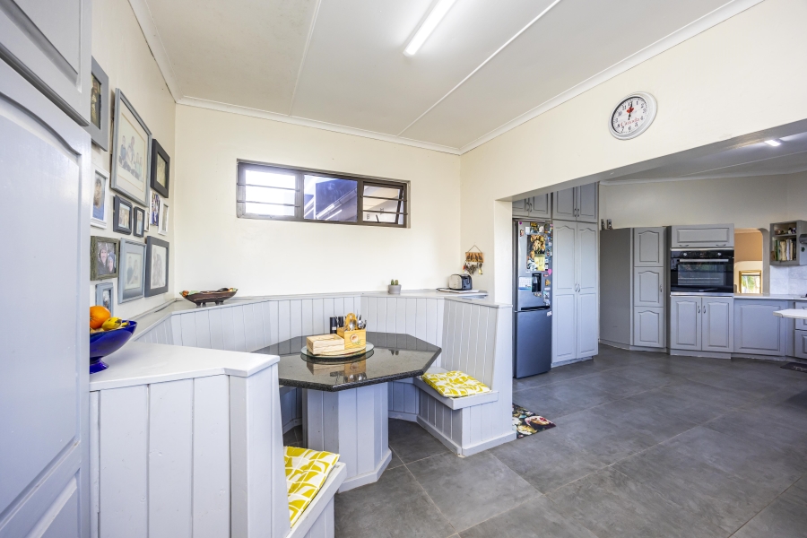 4 Bedroom Property for Sale in Beacon Bay Eastern Cape